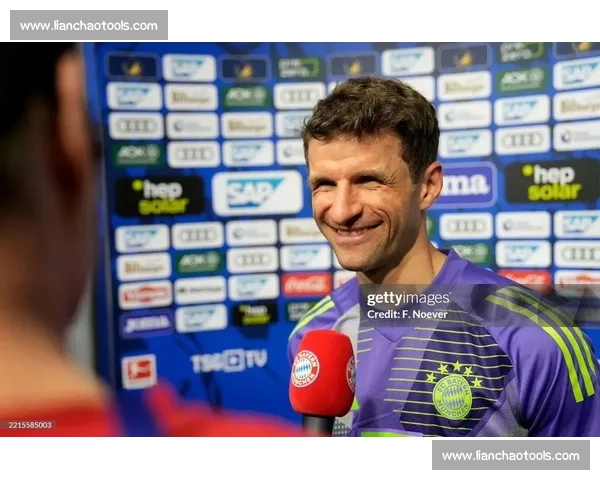 排面拉满！诺伊尔点赞周通世俱杯表现：顶级尊重！穆勒秘密对话曝光